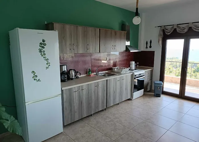 Nyaraló Pierias Layla Néosz Pandeleímonasz